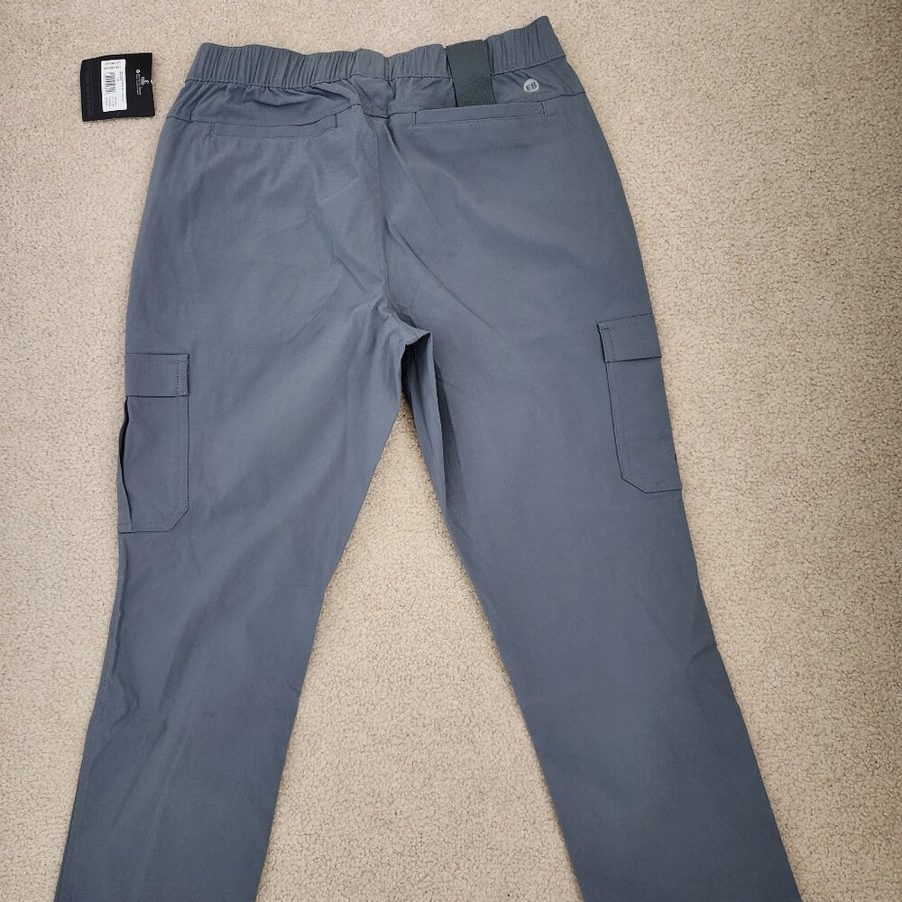 Eddie Bauer Women's Guide Ripstop Cargo Ankle Pants in Mulberry Size 8 - Picture 2 of 6